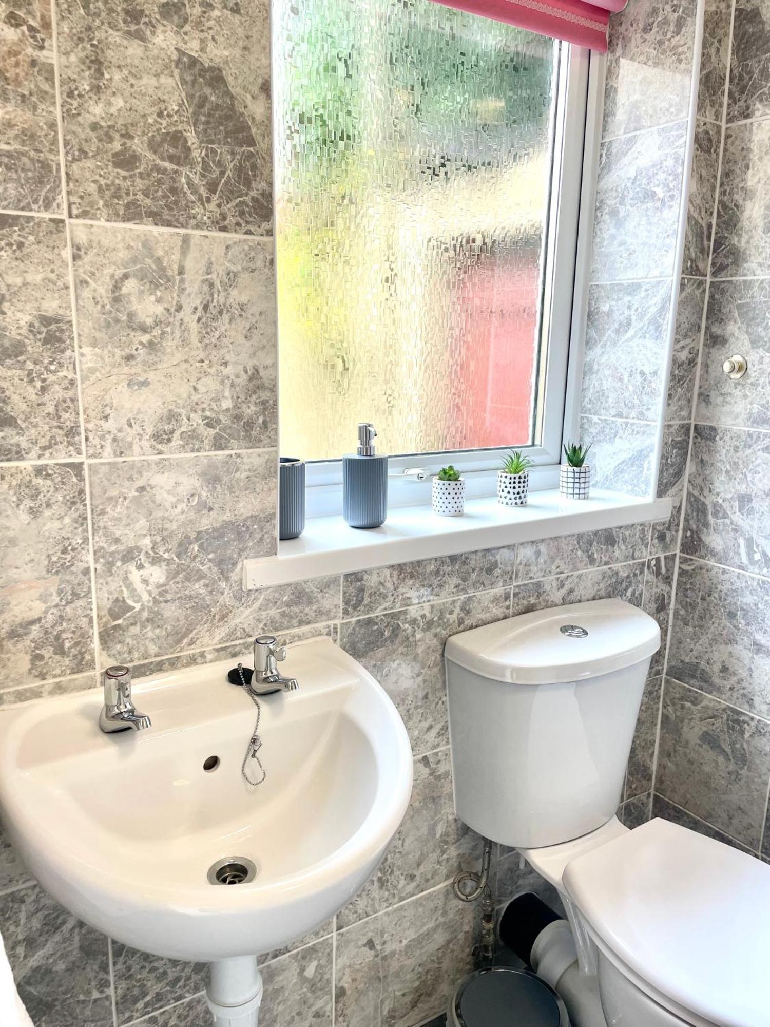 Beautiful Entire House! Apartment Liverpool