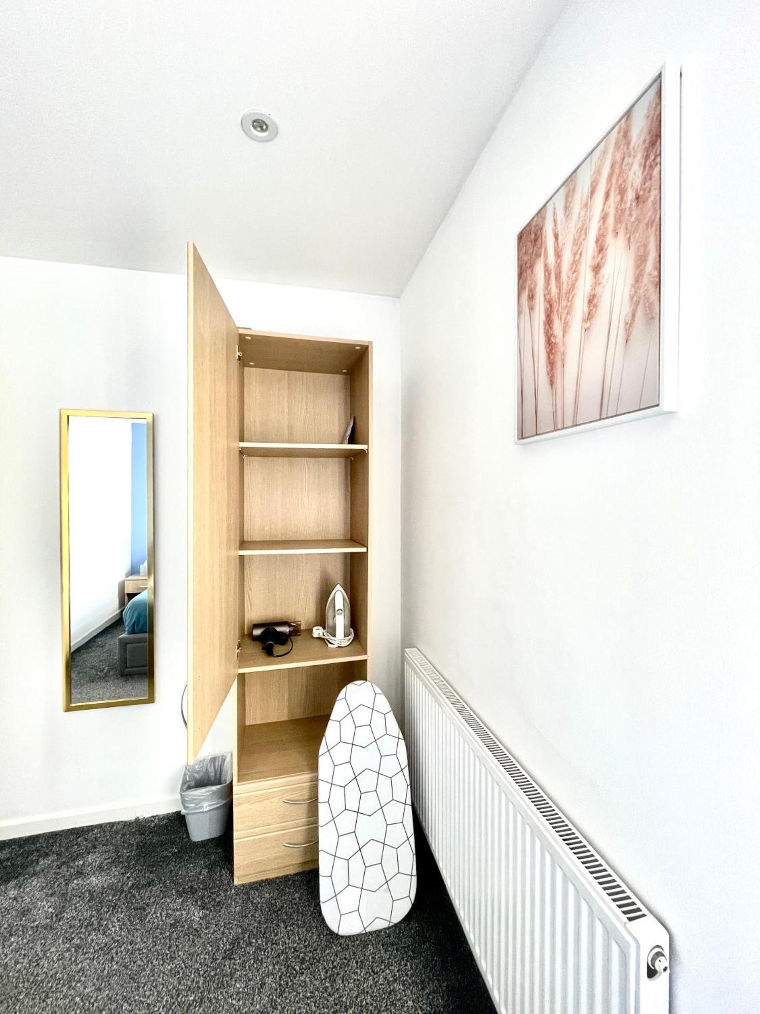 Beautiful Entire House! Apartment Liverpool